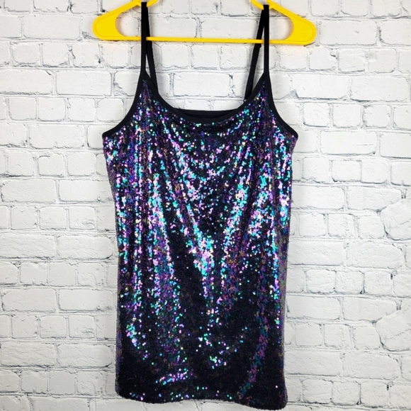 Torrid Size 1 Mermaid Sequin Top - Picture 1 of 10